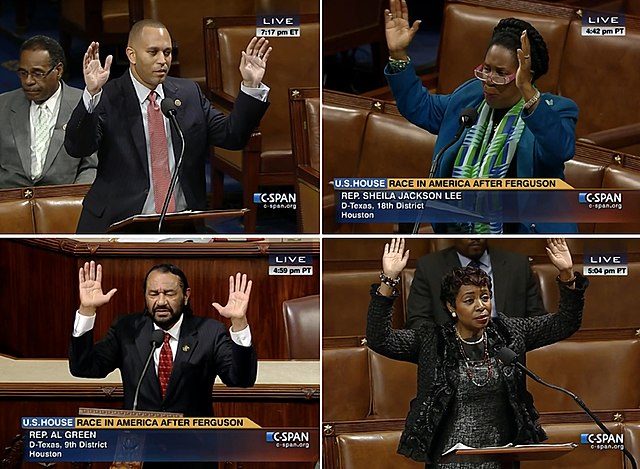 Hakeem Jeffries Doesn't Sing 'I Love NY'