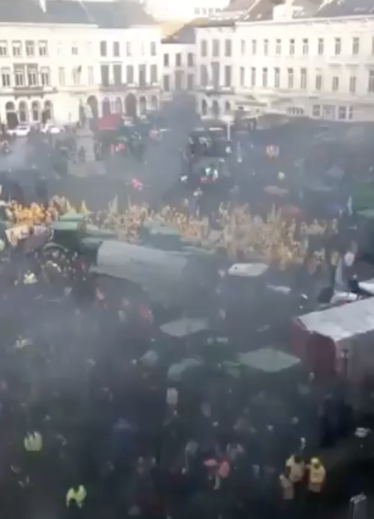 Chaos Erupts In Brussels As Rubber Bullets Fired At Farmers Protesting Outside EU Parliament