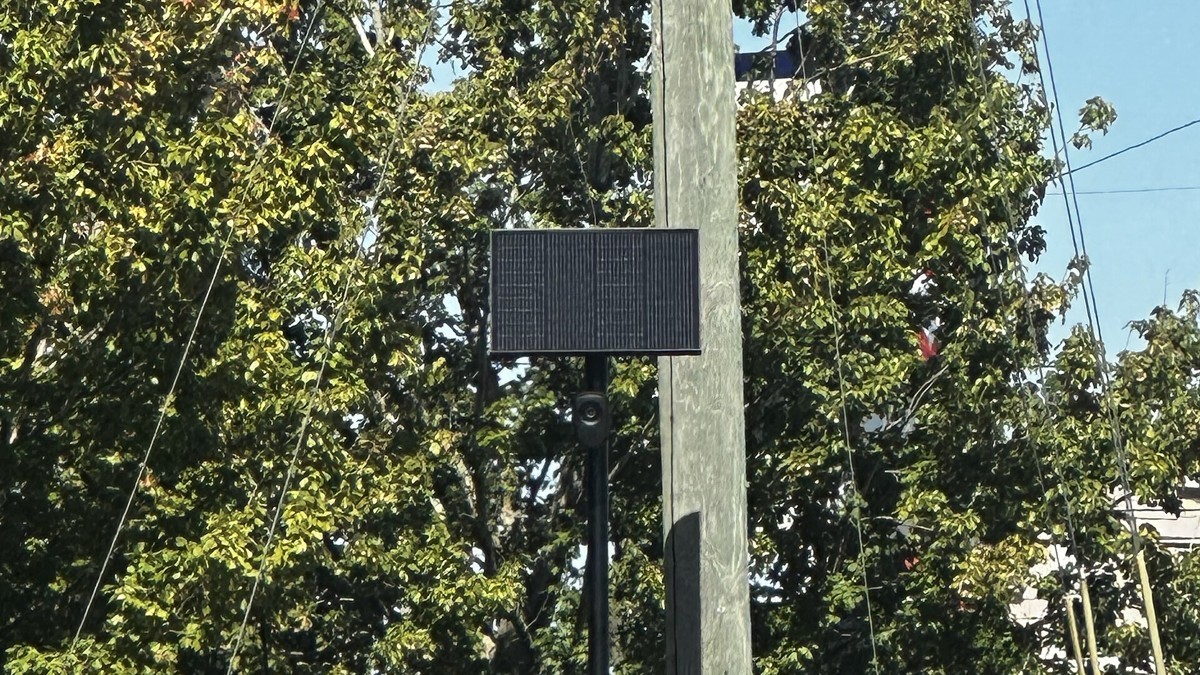 A pole-mounted solar-powered license plate camera in Valdosta, Georgia